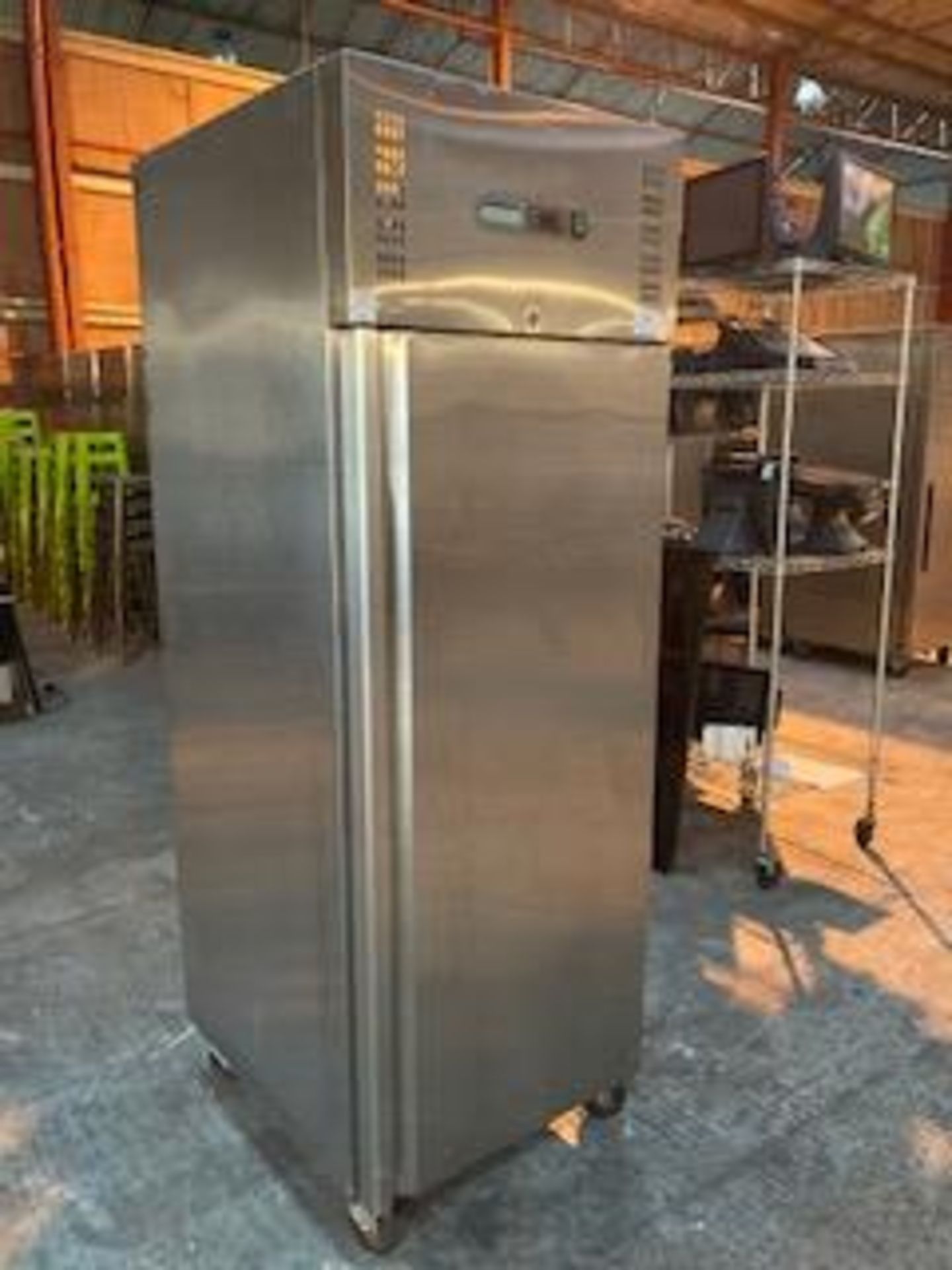 Polar G593 Single Door Upright Stainless Steel 600 Ltr Freezer - Image 3 of 4