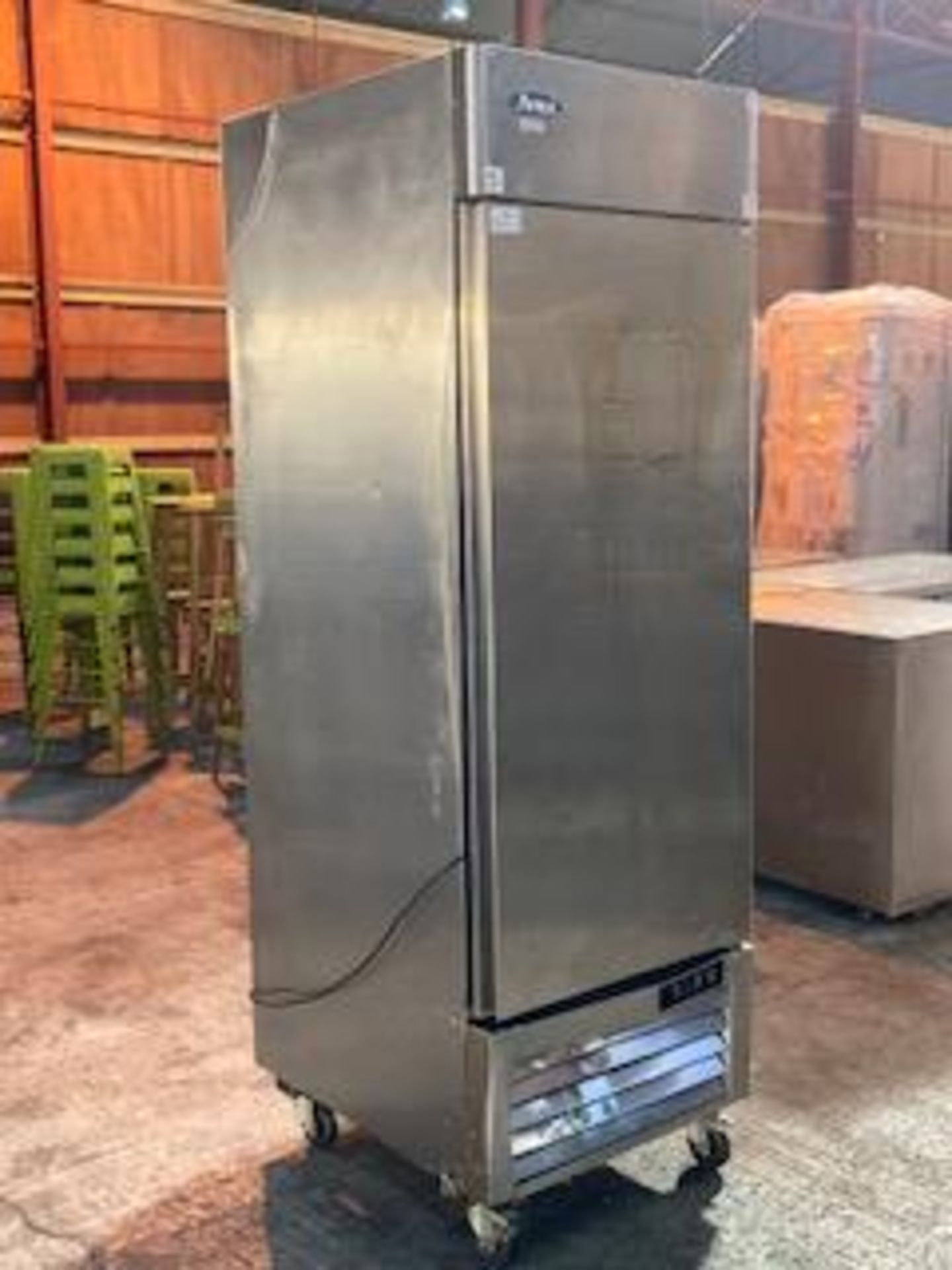 Atosa MBL8950 Single Door Upright Stainless Steel 610 Ltr Fridge - Image 3 of 6