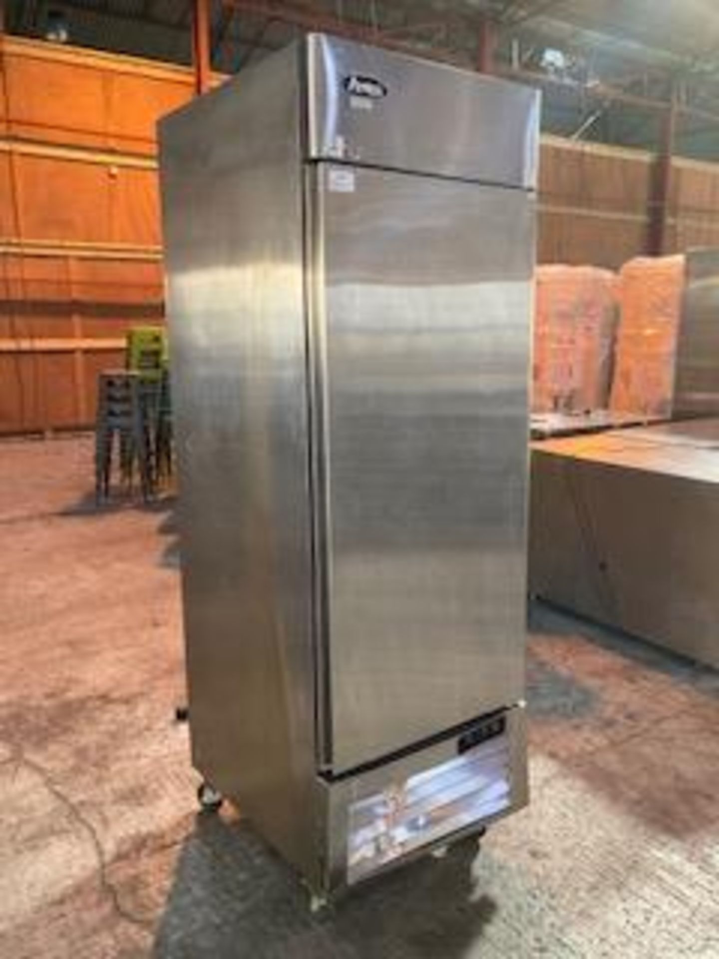 Atosa MBL8950 Single Door Upright Stainless Steel 610 Ltr Fridge - Image 3 of 6