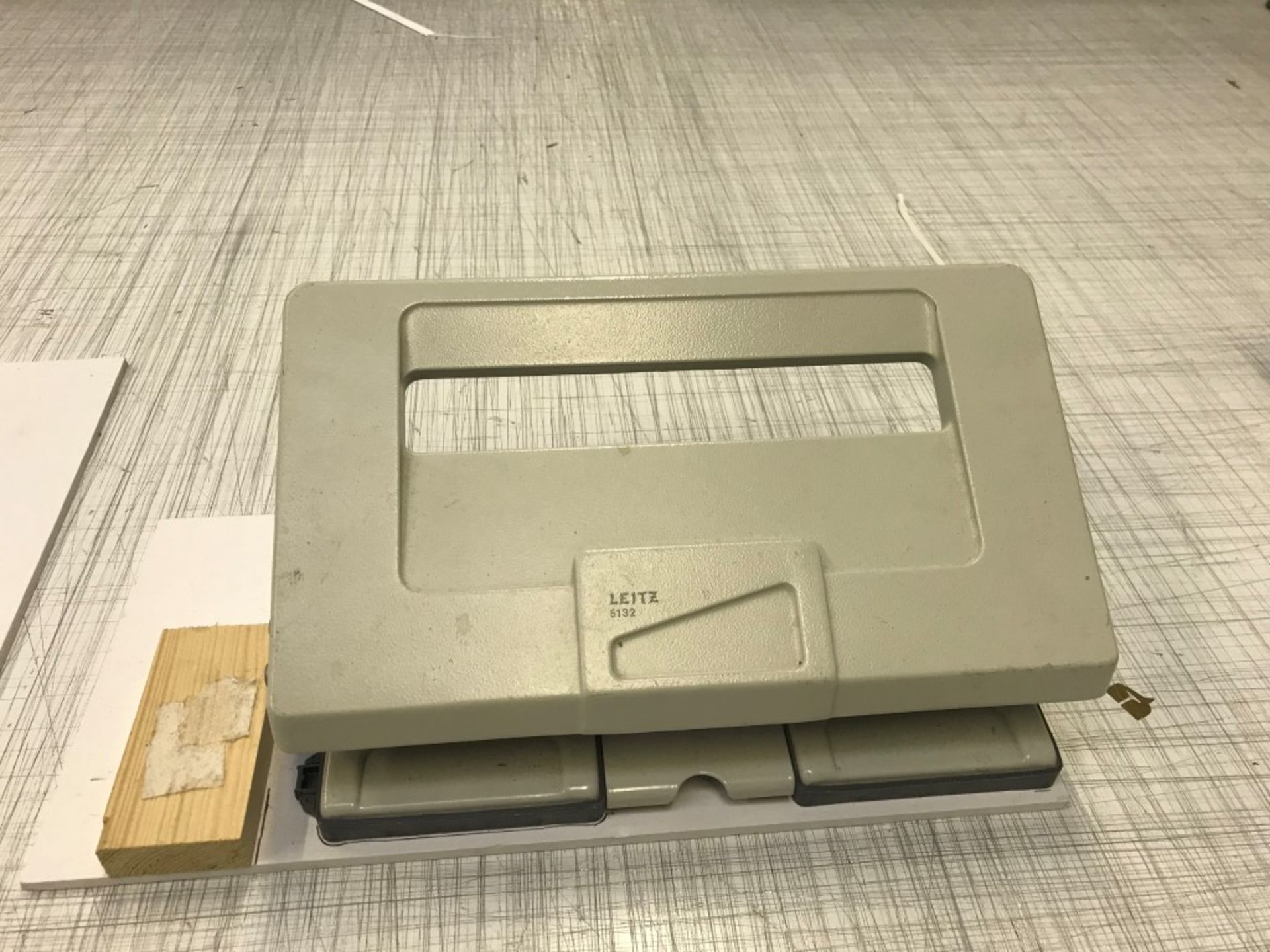 Leitz 5132 hole punch and Leitz 5180 hole punch