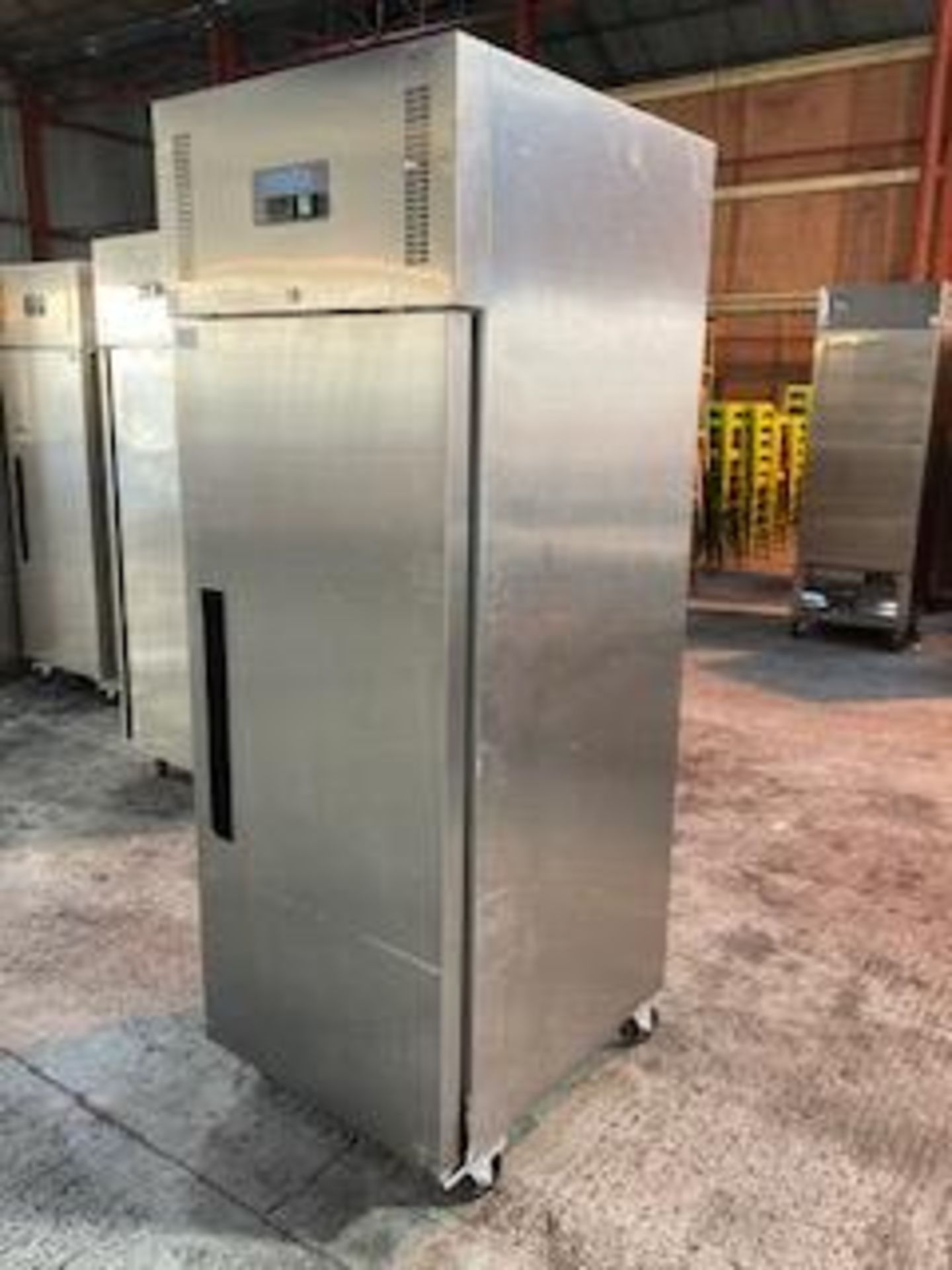 Polar G592-02 Single Door Upright Stainless Steel 600 Ltr Fridge - Image 2 of 5