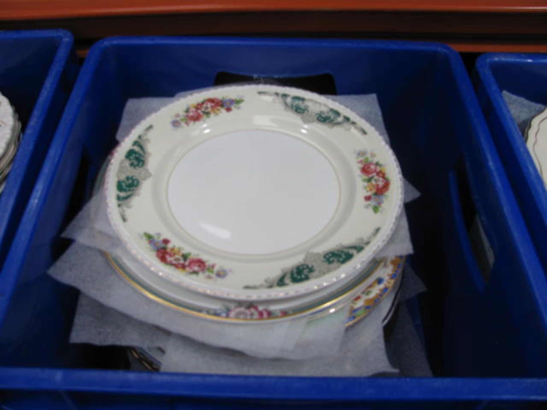 Crockery in (37) various containers - Image 6 of 9