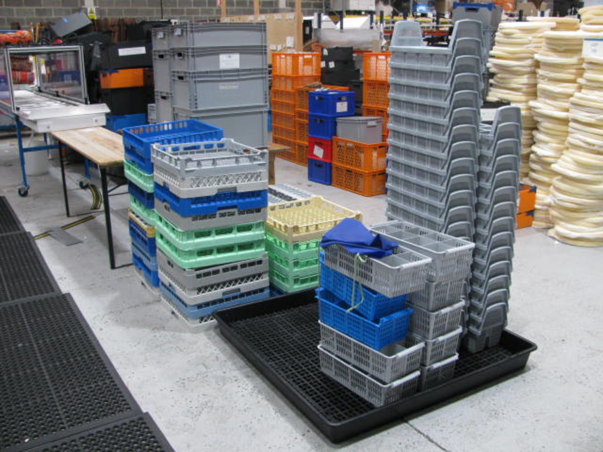 Quantity of plastic ware washing crates - Image 3 of 3