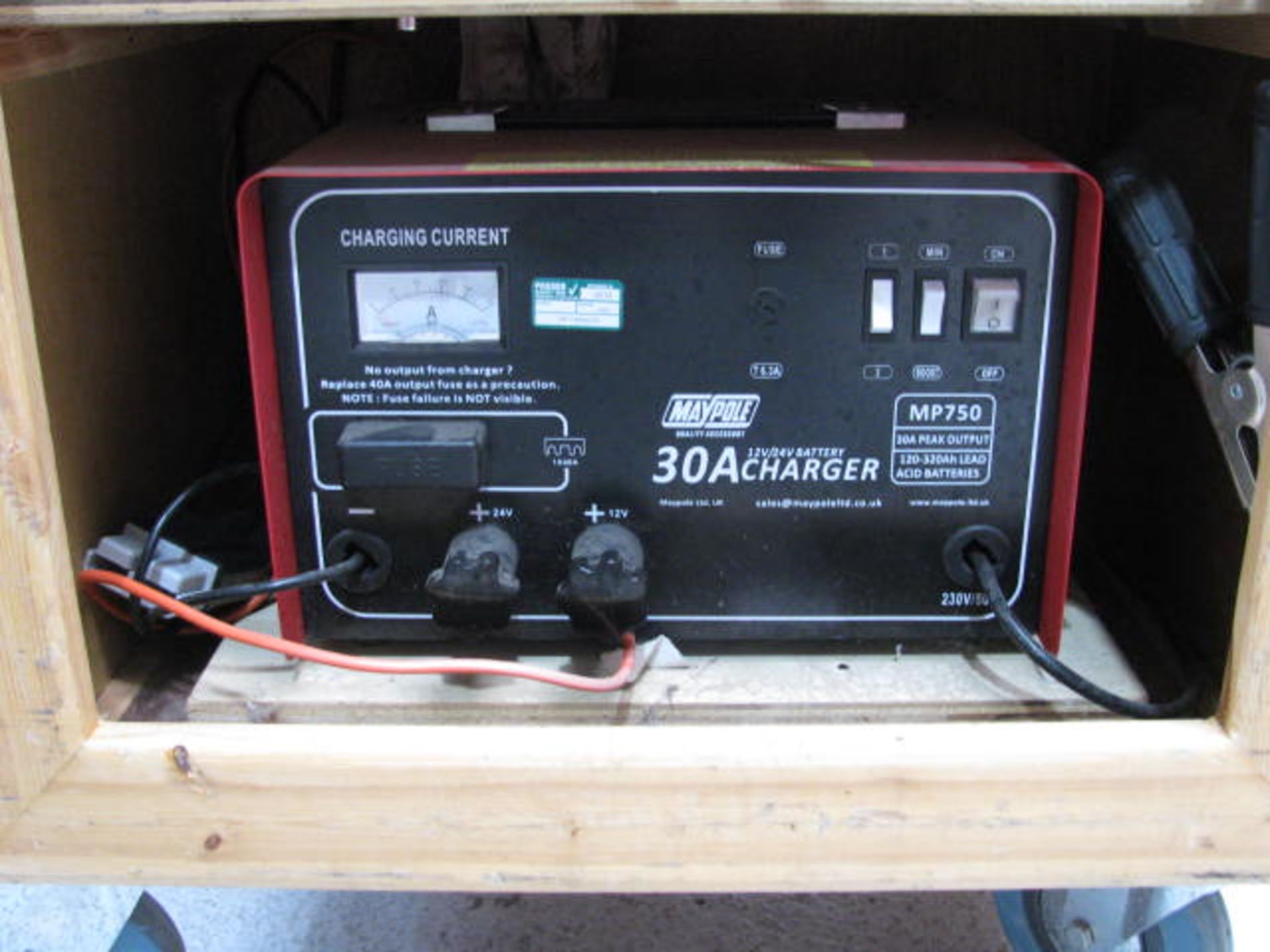 Wooden stand containing SIP micro compressor and Clarke battery charger - Image 3 of 5