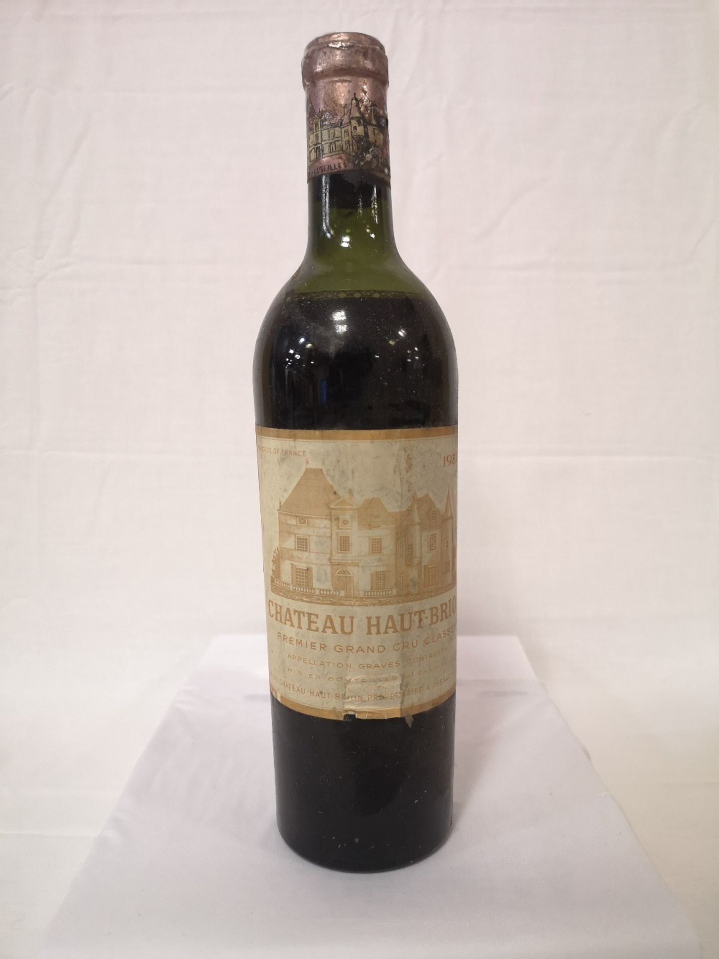 (1) Bottle of Haut Brion 1953 (750ml)