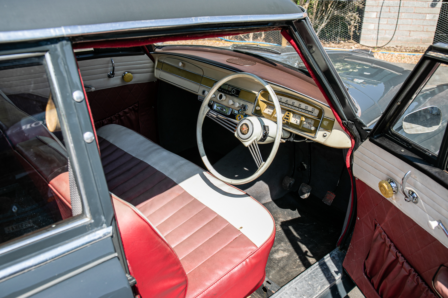 1959 Borgward Isabella Combi - Image 4 of 16