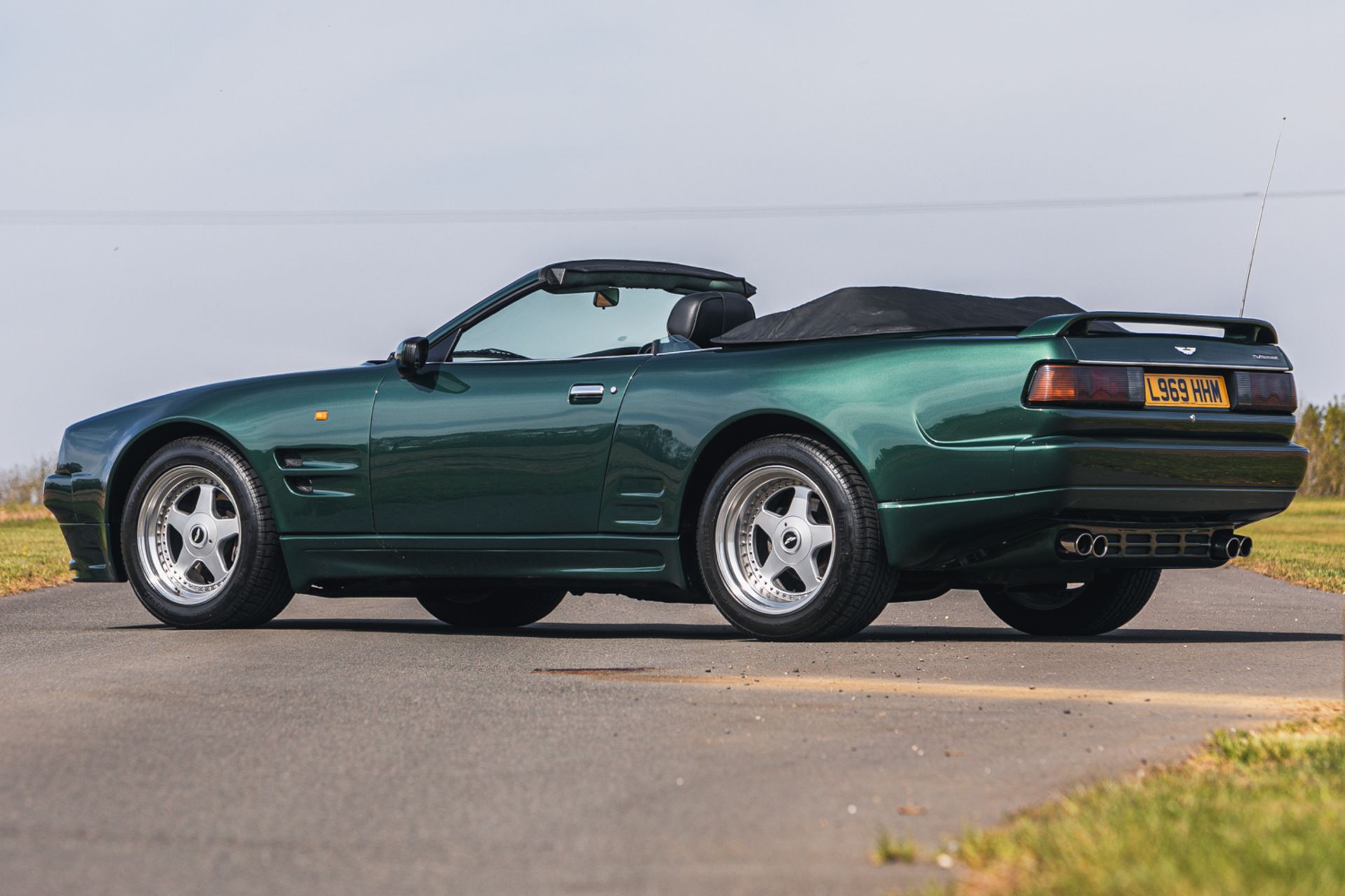 1994 Aston Martin Virage 'Widebody' Volante (6.3-Litre) - Image 5 of 30