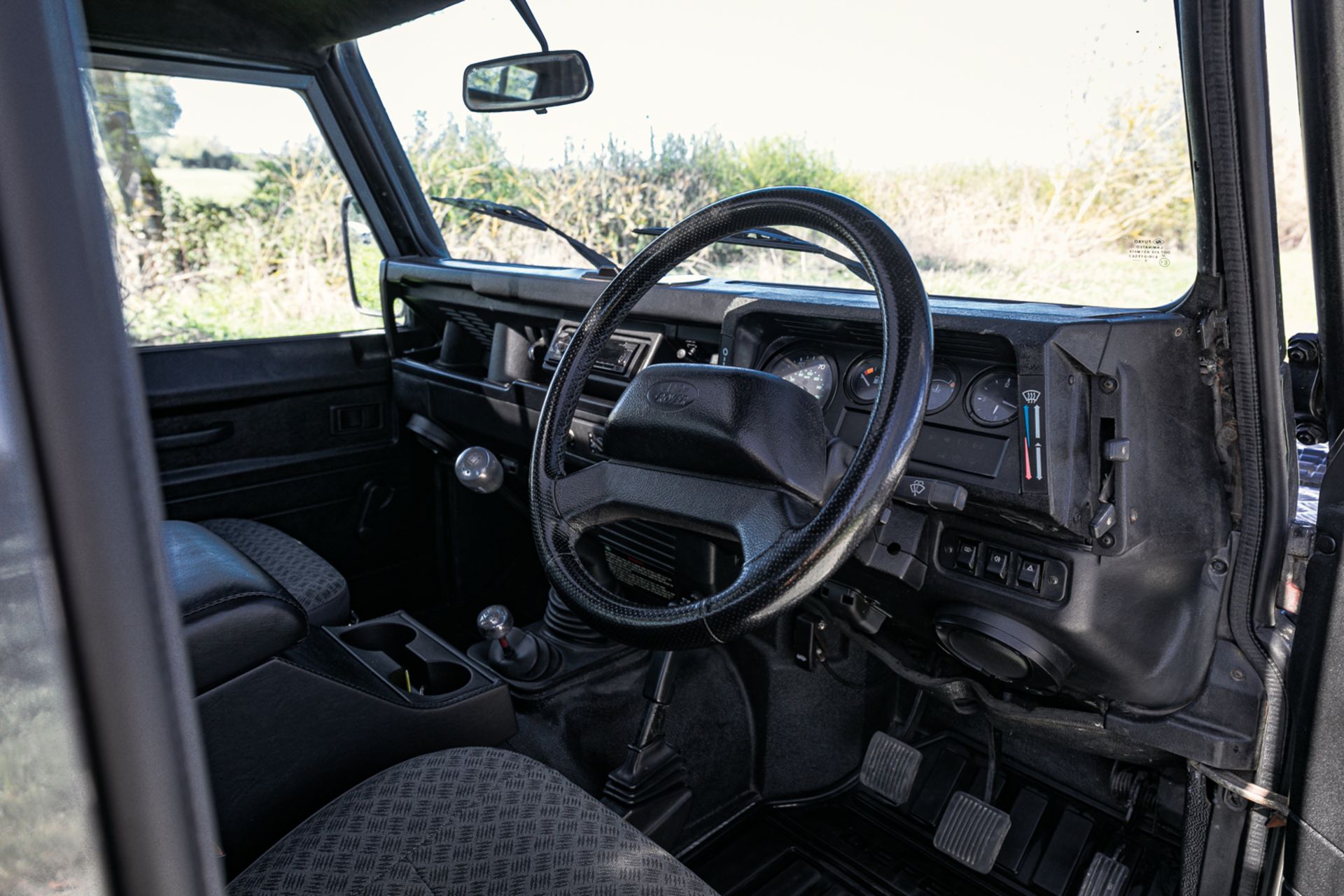 2001 Land Rover Defender 90 'Tomb Raider' - Image 7 of 23