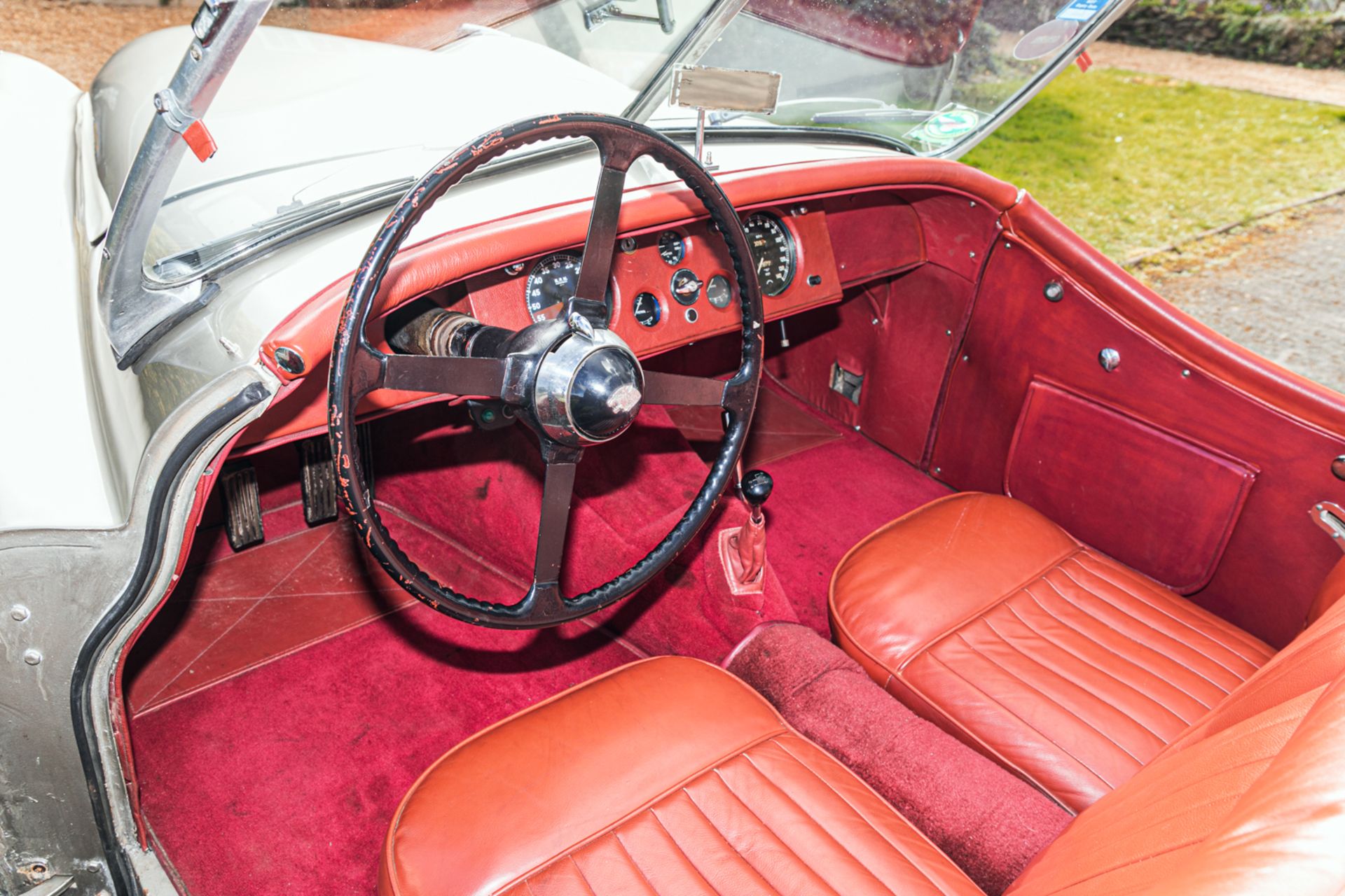 1951 Jaguar XK120 3.4 Roadster - Image 15 of 23