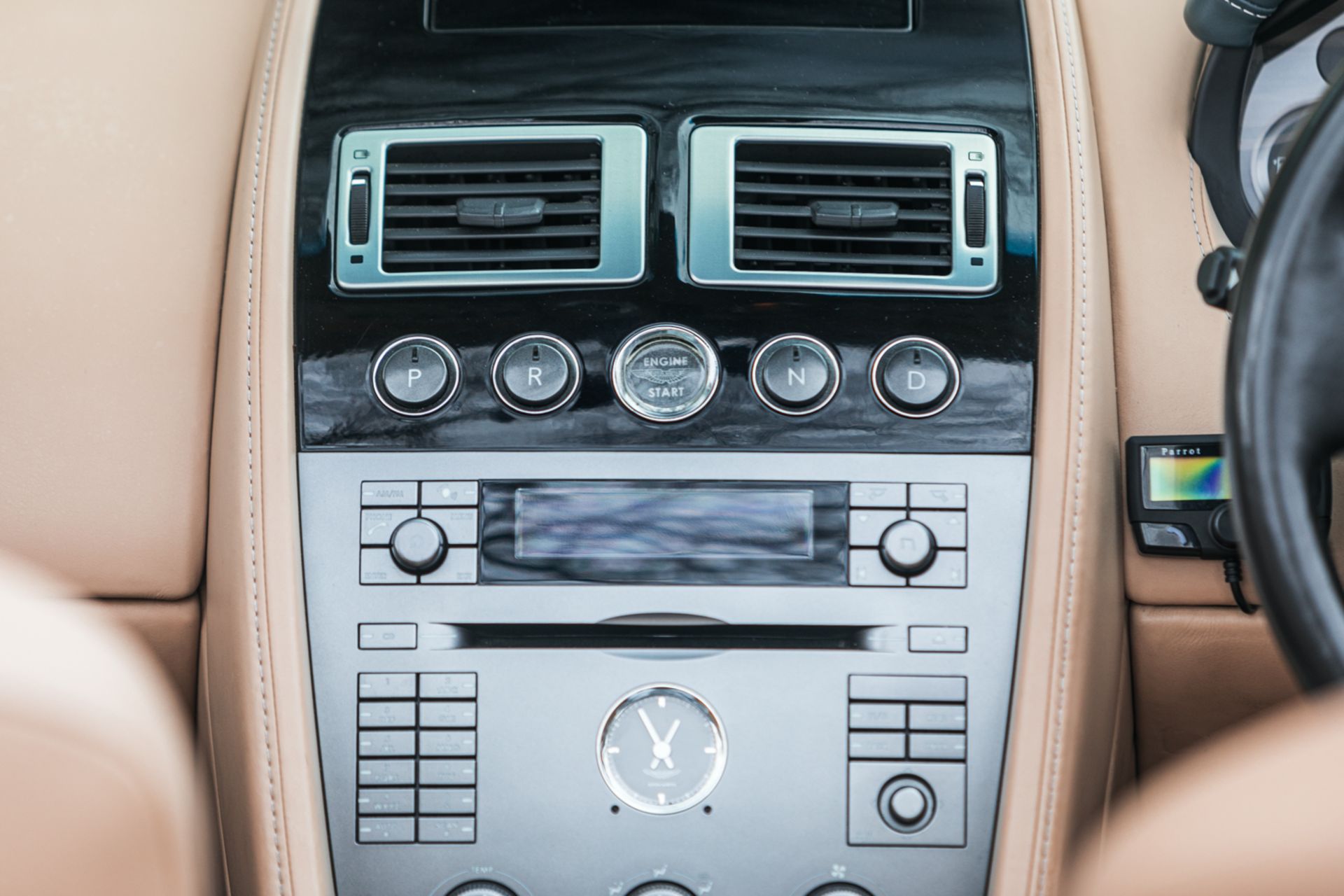 2005 Aston Martin DB9 Volante - Image 13 of 34