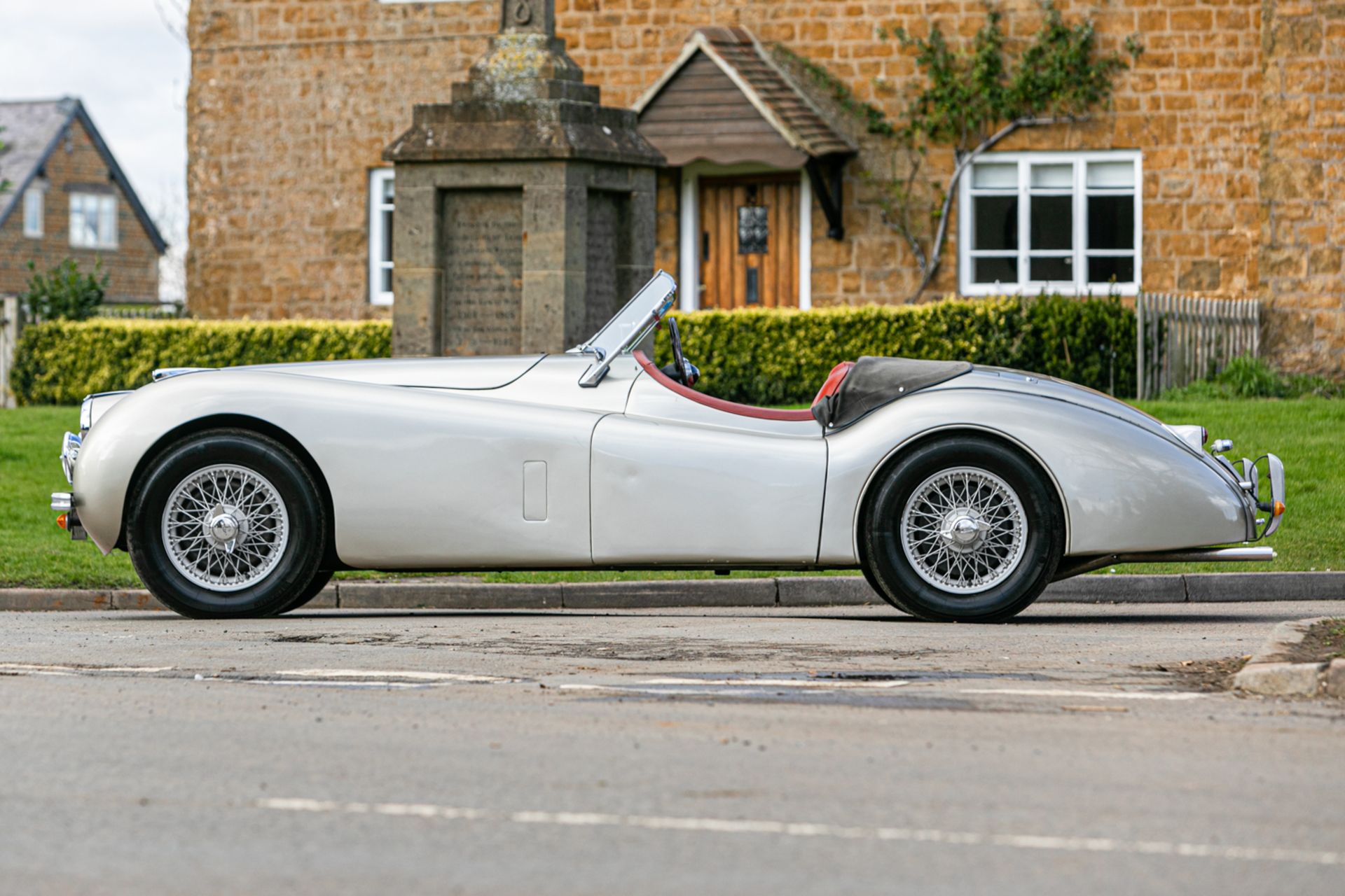 1951 Jaguar XK120 3.4 Roadster - Image 3 of 23