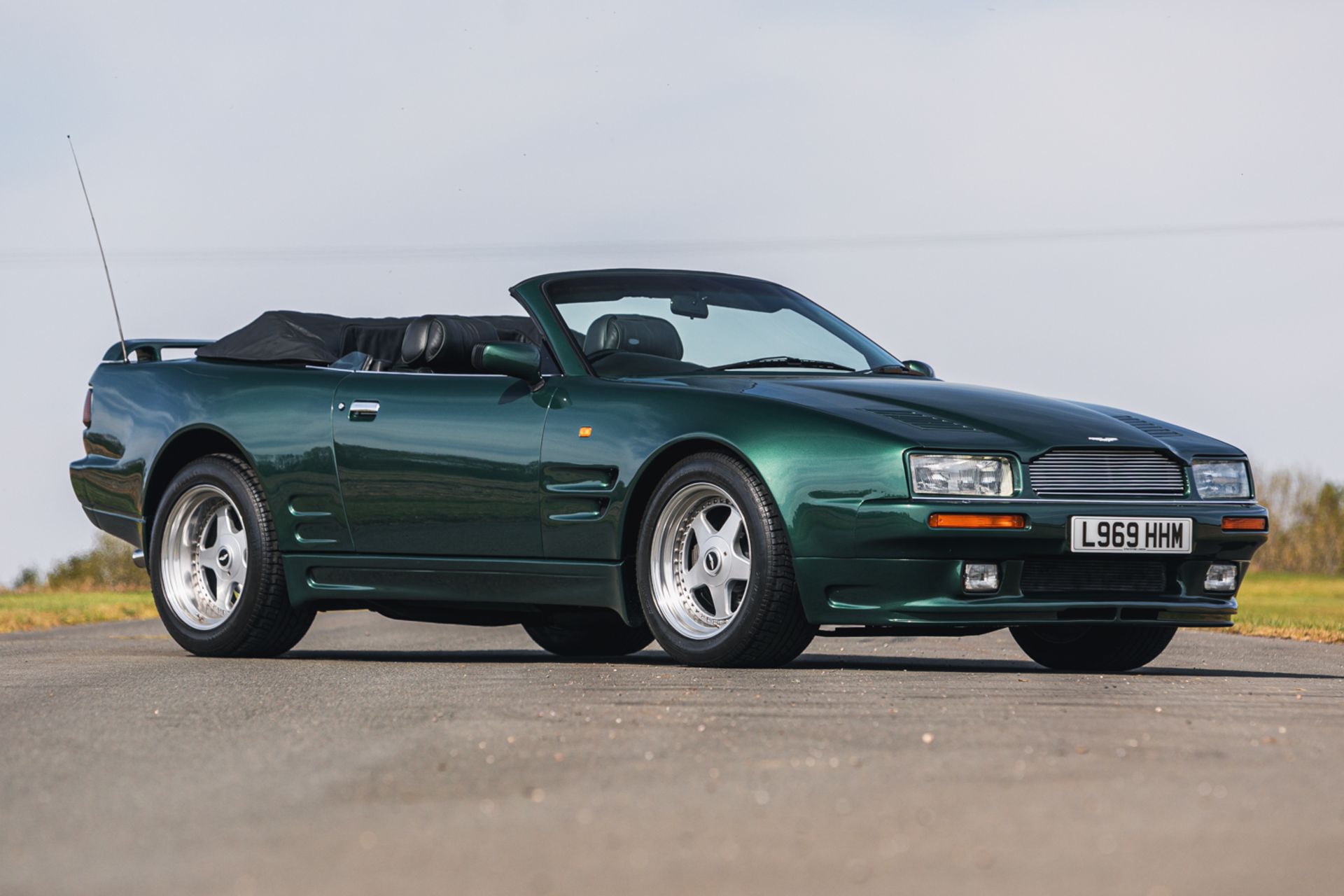 1994 Aston Martin Virage 'Widebody' Volante (6.3-Litre) - Image 4 of 30