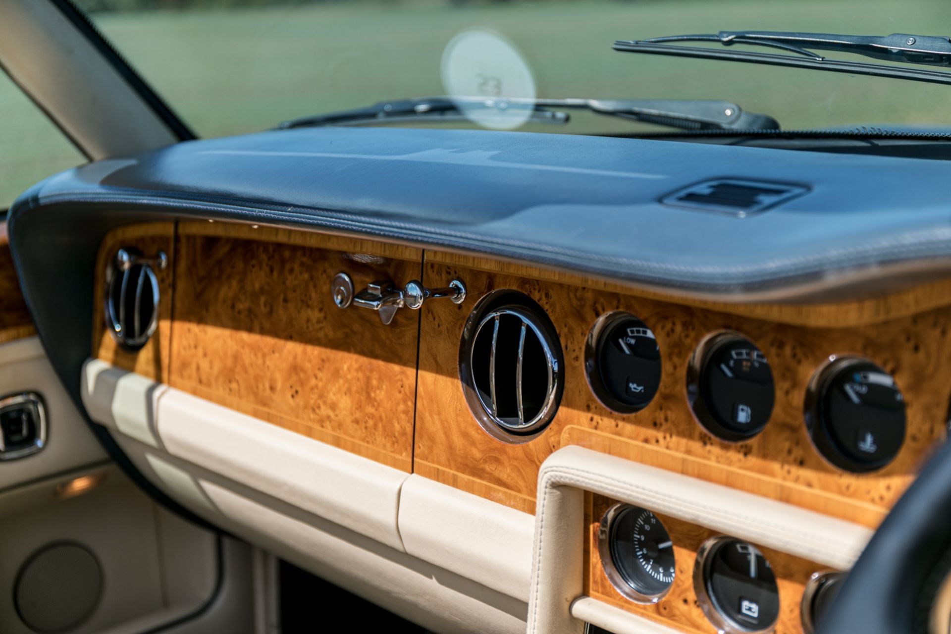 1991 Bentley Continental Convertible III - Image 24 of 32