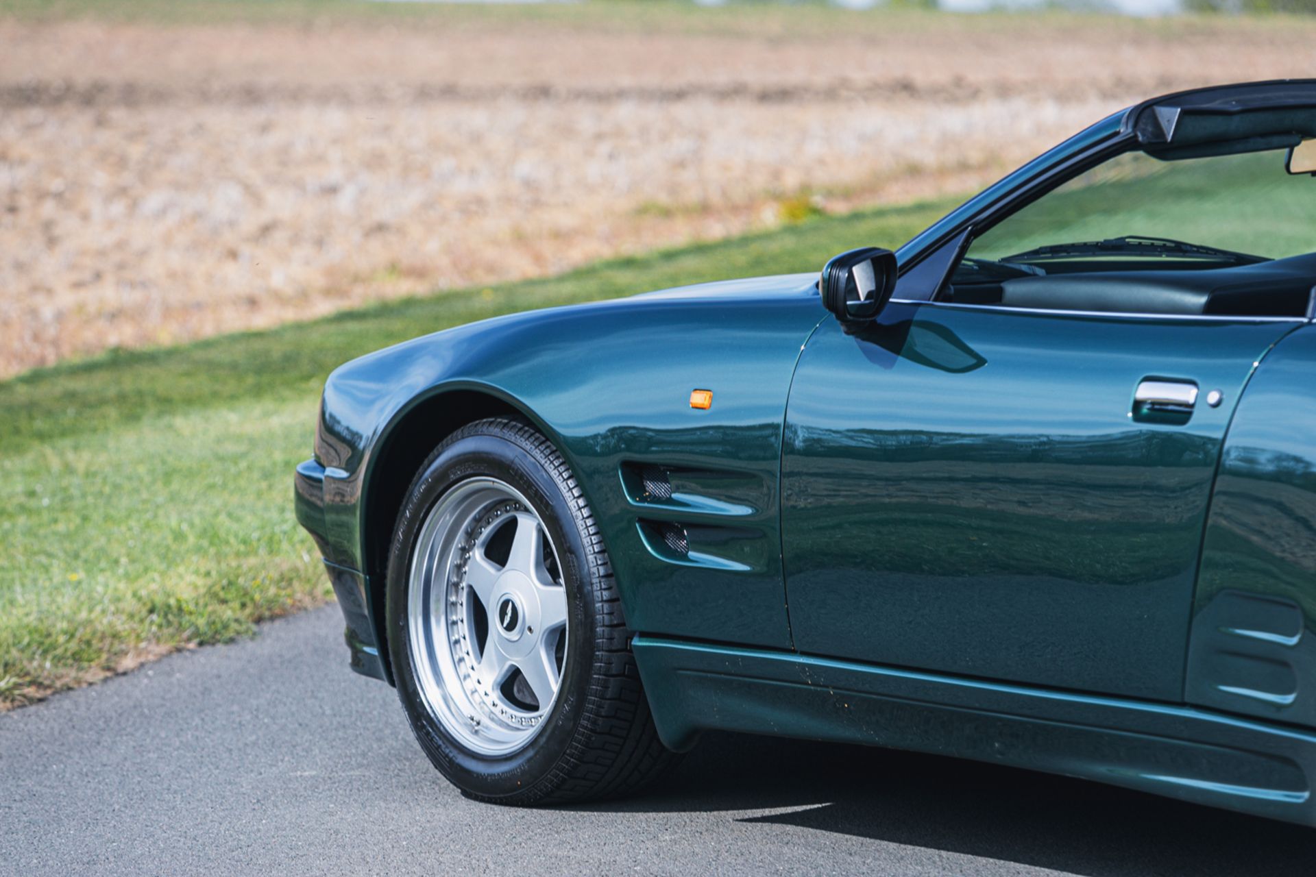 1994 Aston Martin Virage 'Widebody' Volante (6.3-Litre) - Image 25 of 30