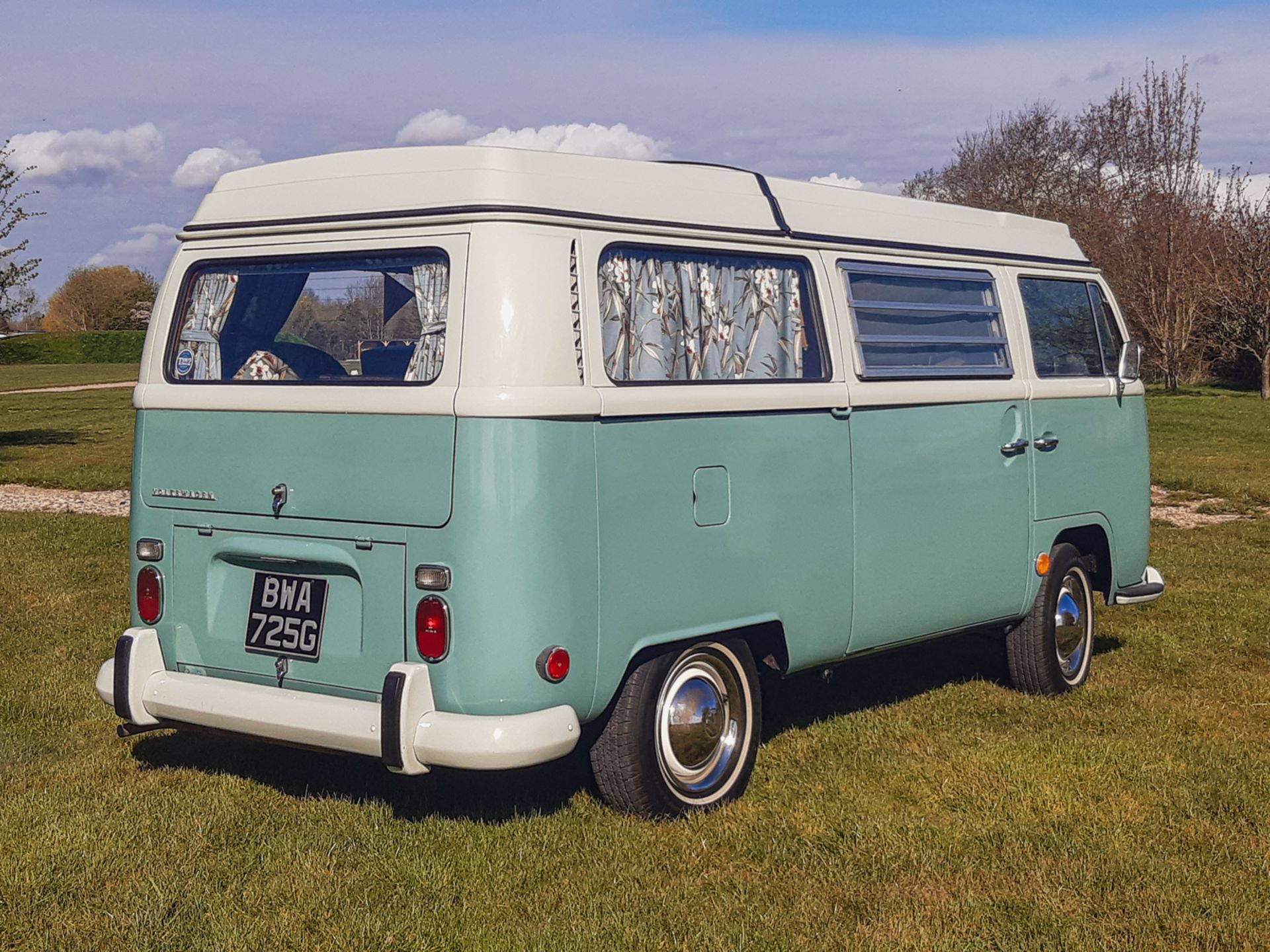 1969 Volkswagen Type 2 Westfalia 'Bay Window' Camper Van - Image 9 of 21