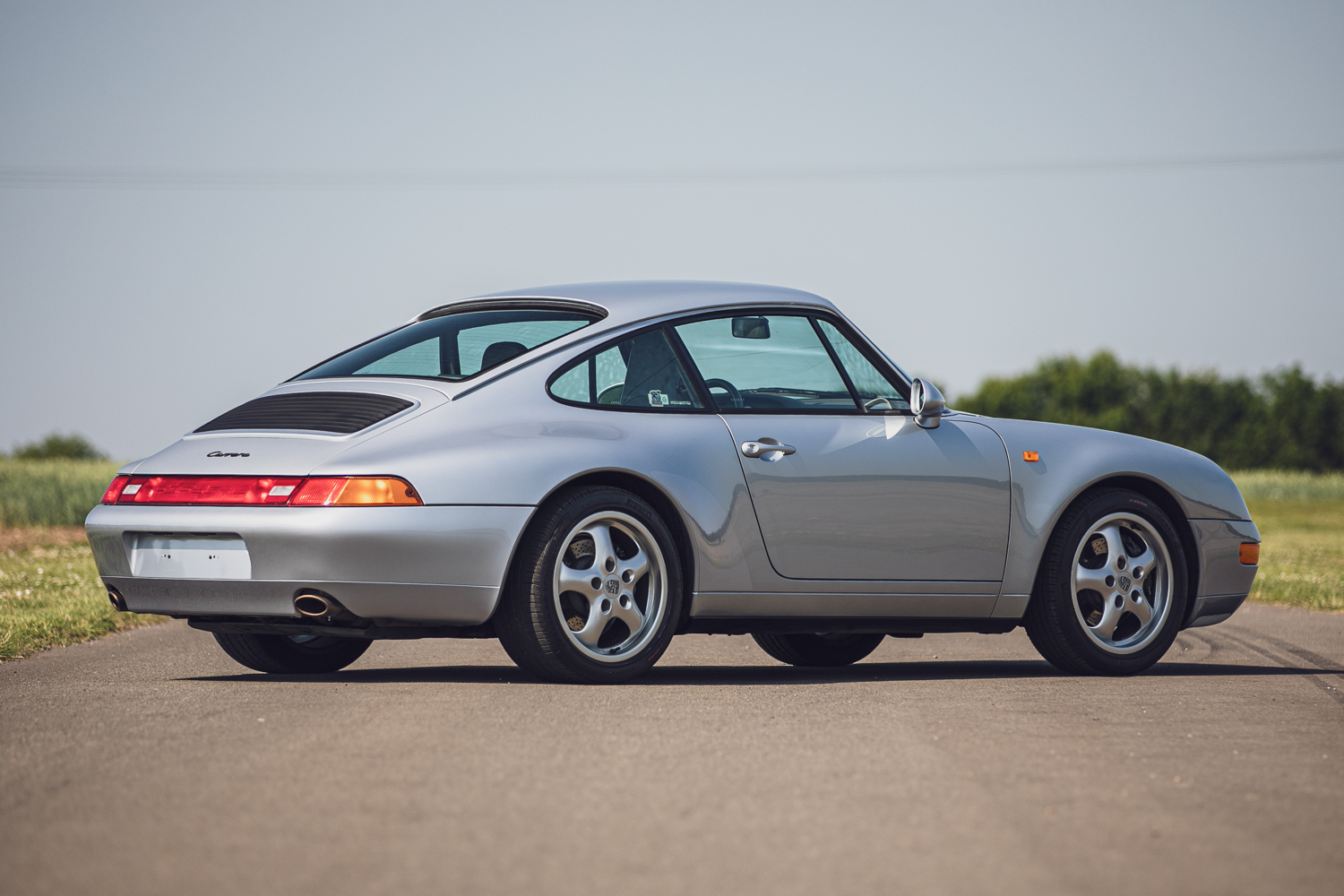 1995 Porsche 911 (993) Carrera 2 - Image 3 of 5