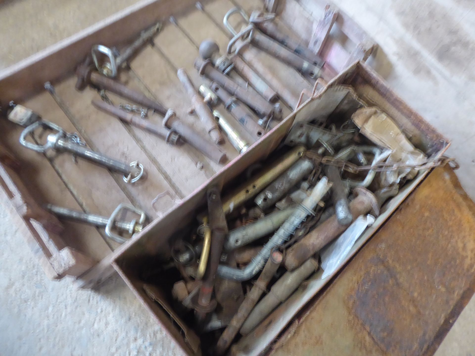 Quantity of tractor pins - Image 2 of 2