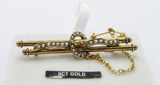 Victorian 9ct gold seed pearl brooch in the form of a buckle, weight 3gms. Estimate £20-30