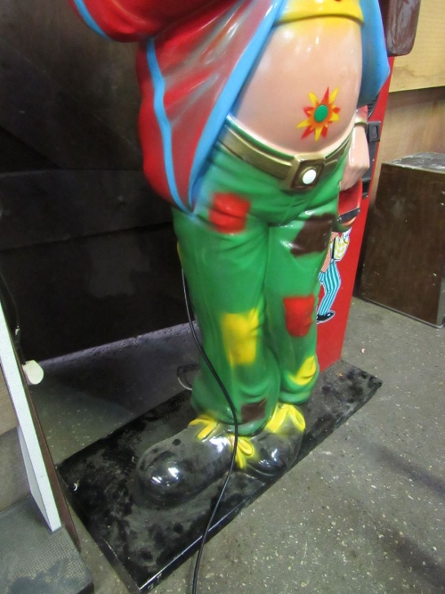 Falgas 'clown' amusement game, overall height 183cms. Estimate £50-100 - Image 4 of 4