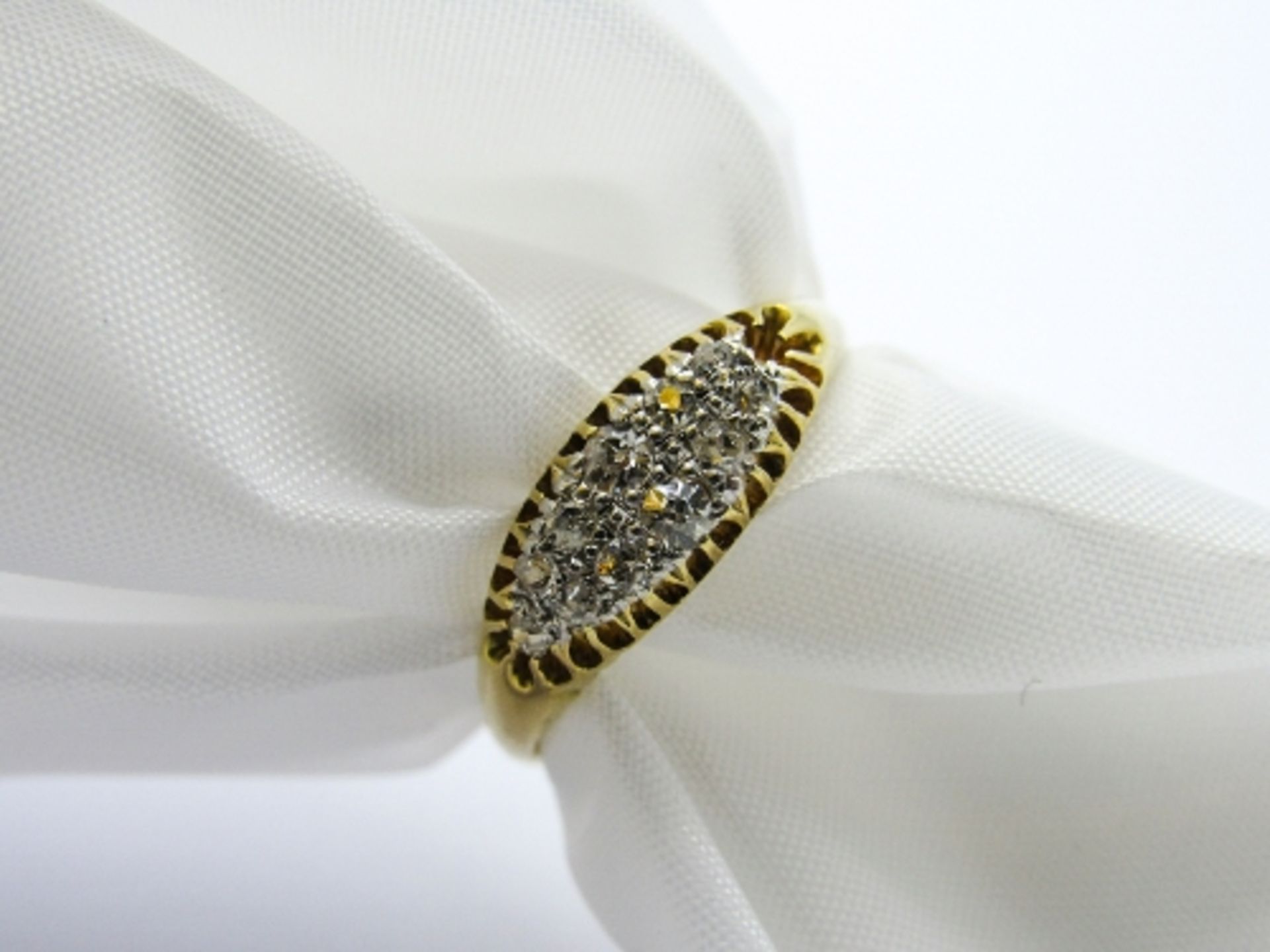 18ct gold diamond ring, weight 3.2gms, size O 1/2. Estimate £220-250