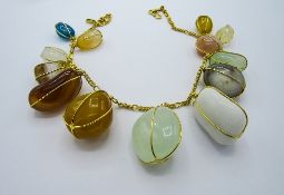 Agate stone necklace. Estimate £320-350