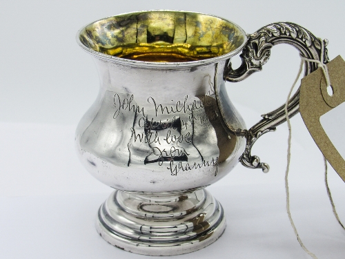 Small silver tankard with gilt interior, hallmarked Sheffield 1830, engraved, height 9cms, weight - Image 4 of 5