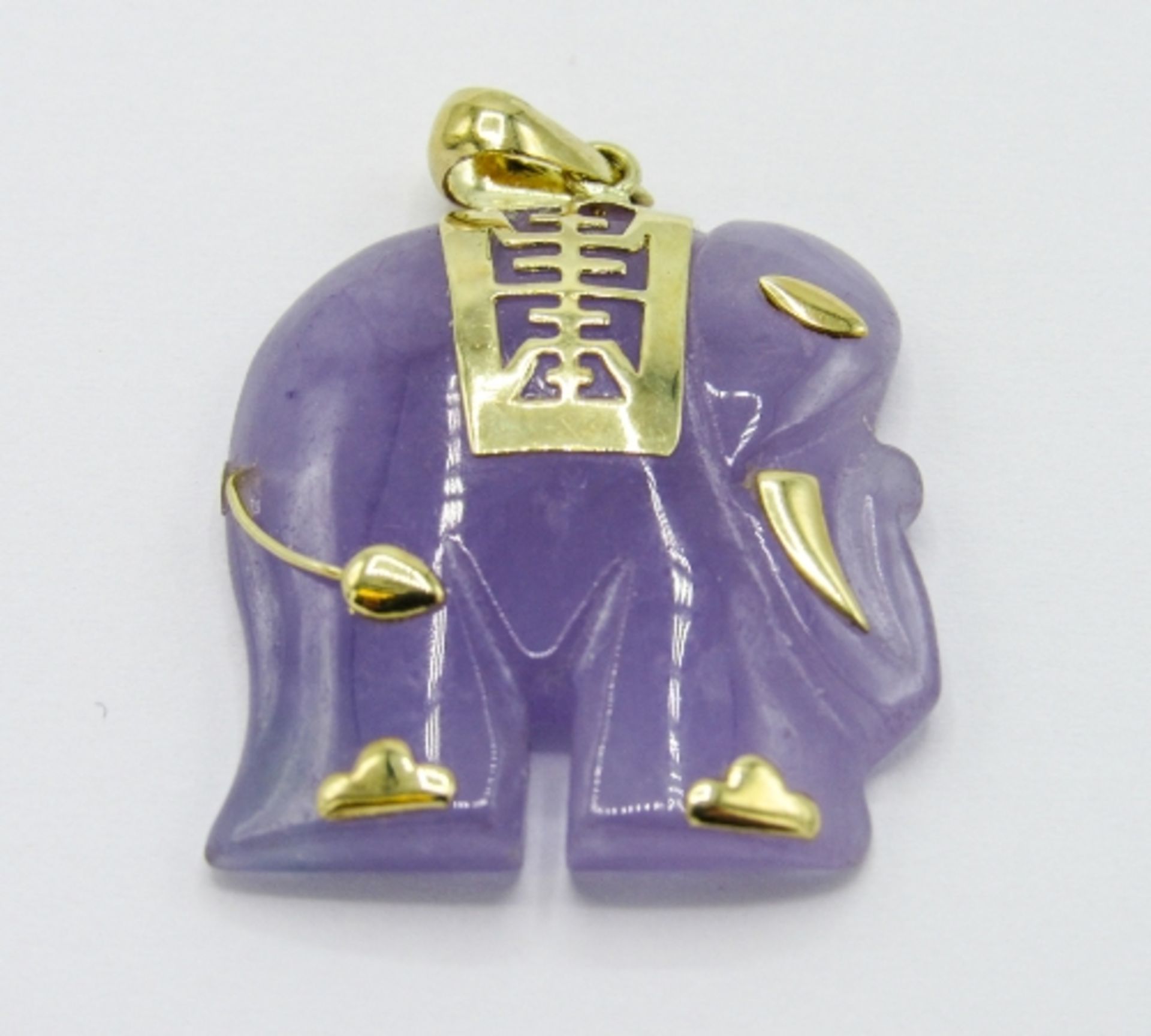 14ct gold mounted lavender jade elephant pendant & matching bracelet. Estimate £15-20 - Image 3 of 3