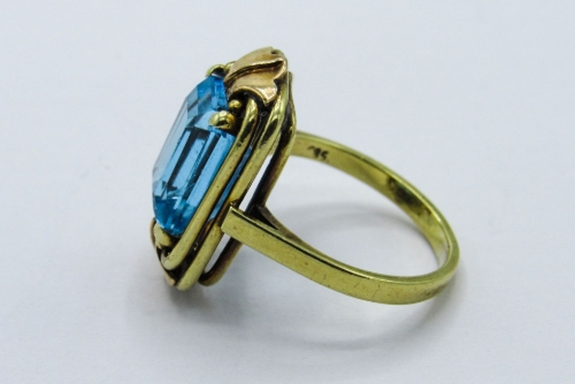 14ct gold Art Deco topaz ring, weight 6gms, size N. Estimate £275-300 - Image 3 of 5