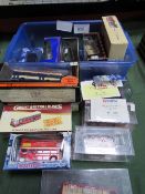 13 boxed model buses. Estimate £20-30