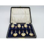 Set of 6 silver decorative teaspoons, hallmarked Birmingham 1924, in original leather case. Estimate
