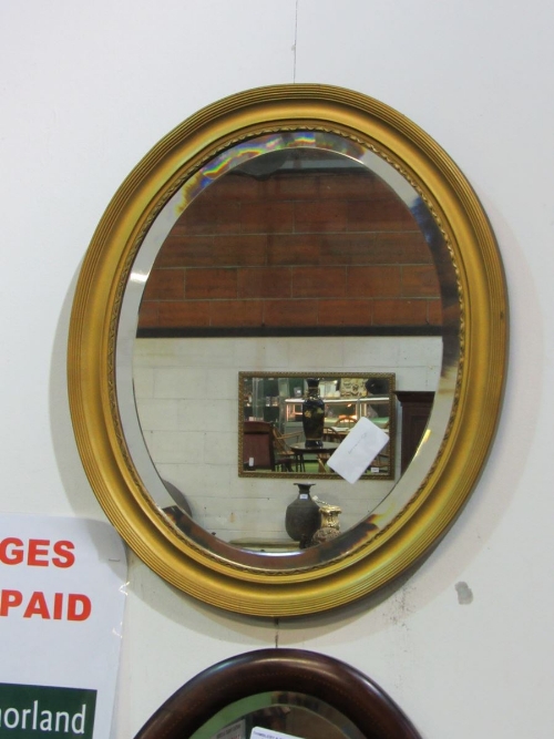 2 oval bevel edge mirrors - 1 with gilt frame & 1 mahogany. Estimate £10-20 - Image 3 of 3