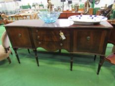 Mahogany serpentine fronted sideboard, 168 x 51 x 87cms. Estimate £20-30