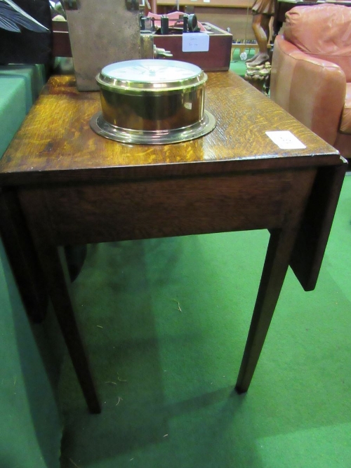 Oak drop-side table with drawer to one end, 98 (open) x 87 x 74cms. Estimate £20-30 - Image 3 of 3