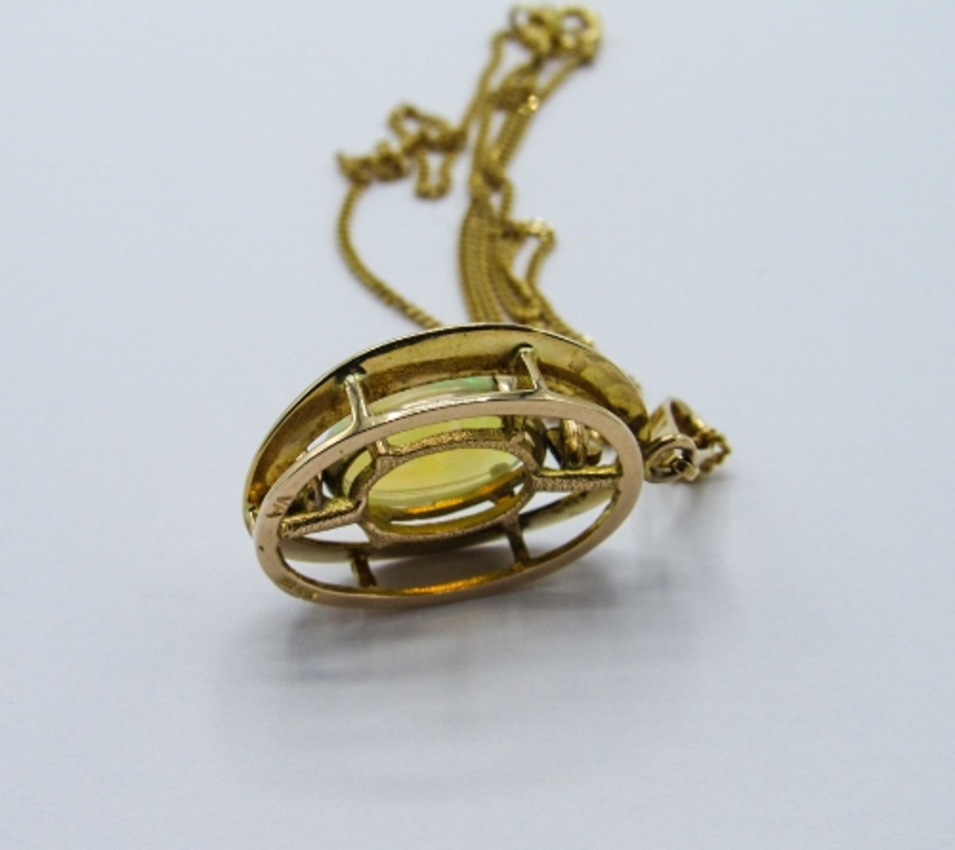 9ct gold opal pendant on a 9ct gold chain, weight 5.7gms. Estimate £325-350 - Image 3 of 3