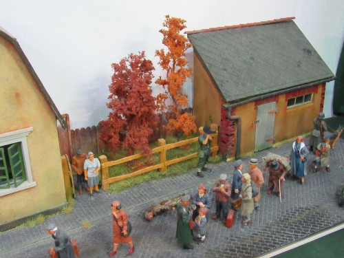Detailed model diarama of German occupation of a Dutch village, 1.32 scale. Estimate £10-20 - Image 2 of 3