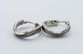 9ct white gold hooped earrings, weight 1.5gms. Estimate £15-20