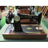 Singer Y8506670 manual sewing machine, in hard case, with key. Estimate £20-30