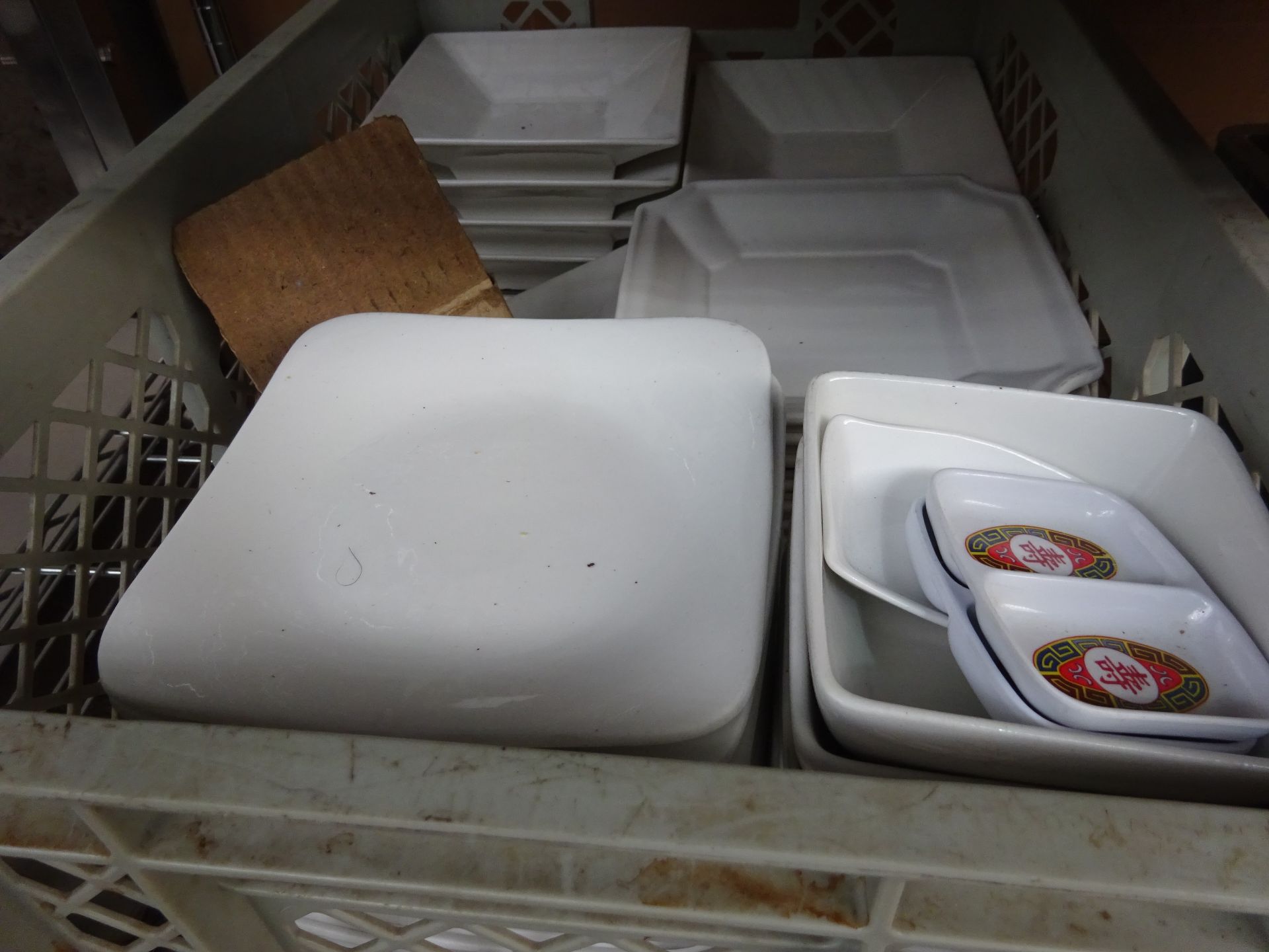 2 trays of crocker - Image 2 of 2