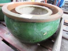 5 large garden pots