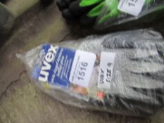 6 pairs of Uvex work gloves, size 9