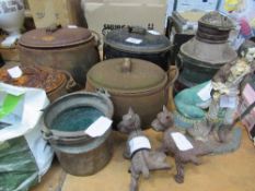 3 Siddons cooking pots & 4 metal doorstops