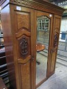 Mahogany double fronted wardrobe, 150 x 56 x 96cms