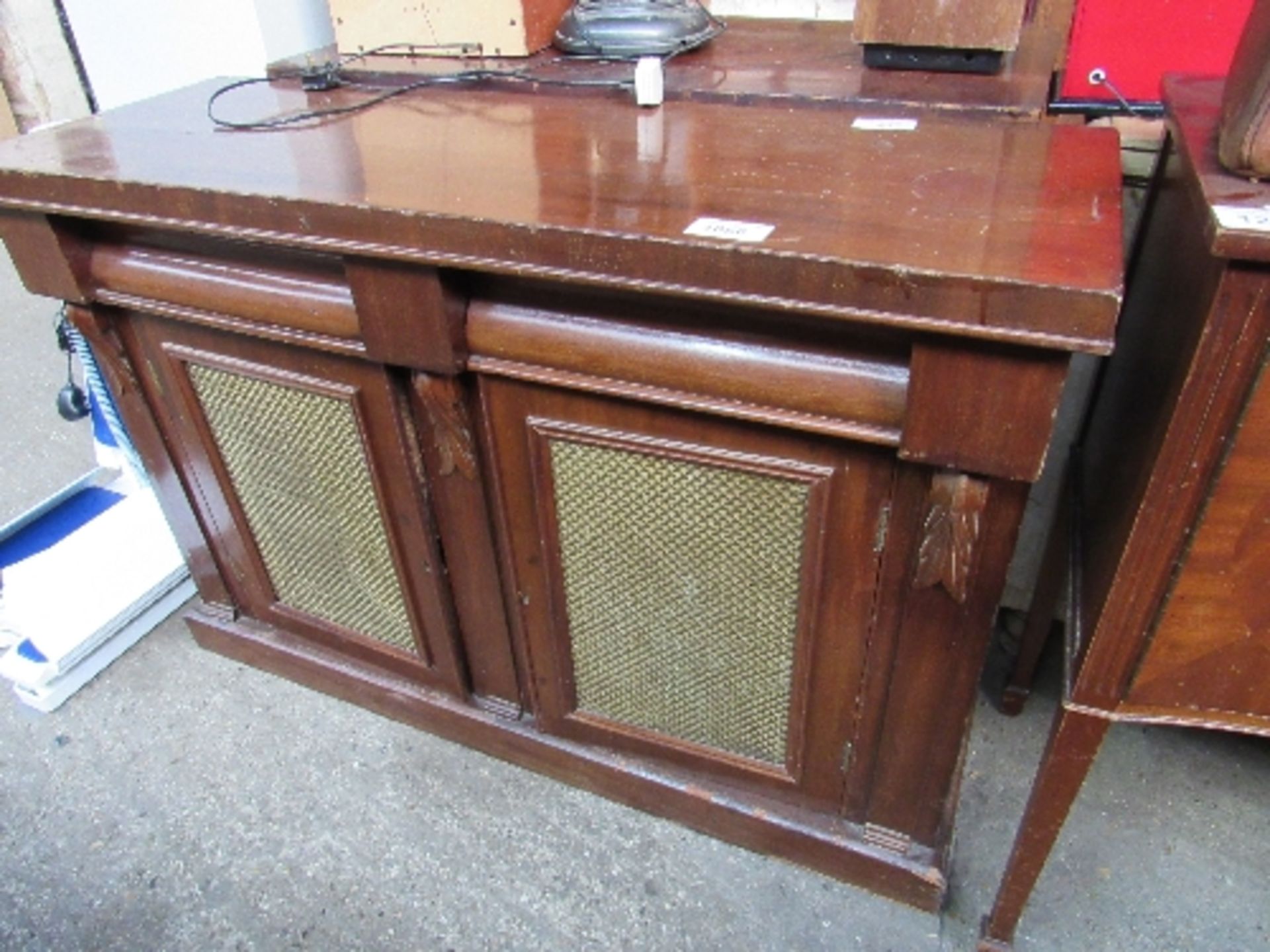 Mahogany chiffonier with 2 frieze drawers over cupboard
