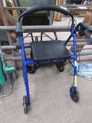 Mobility walker/chair