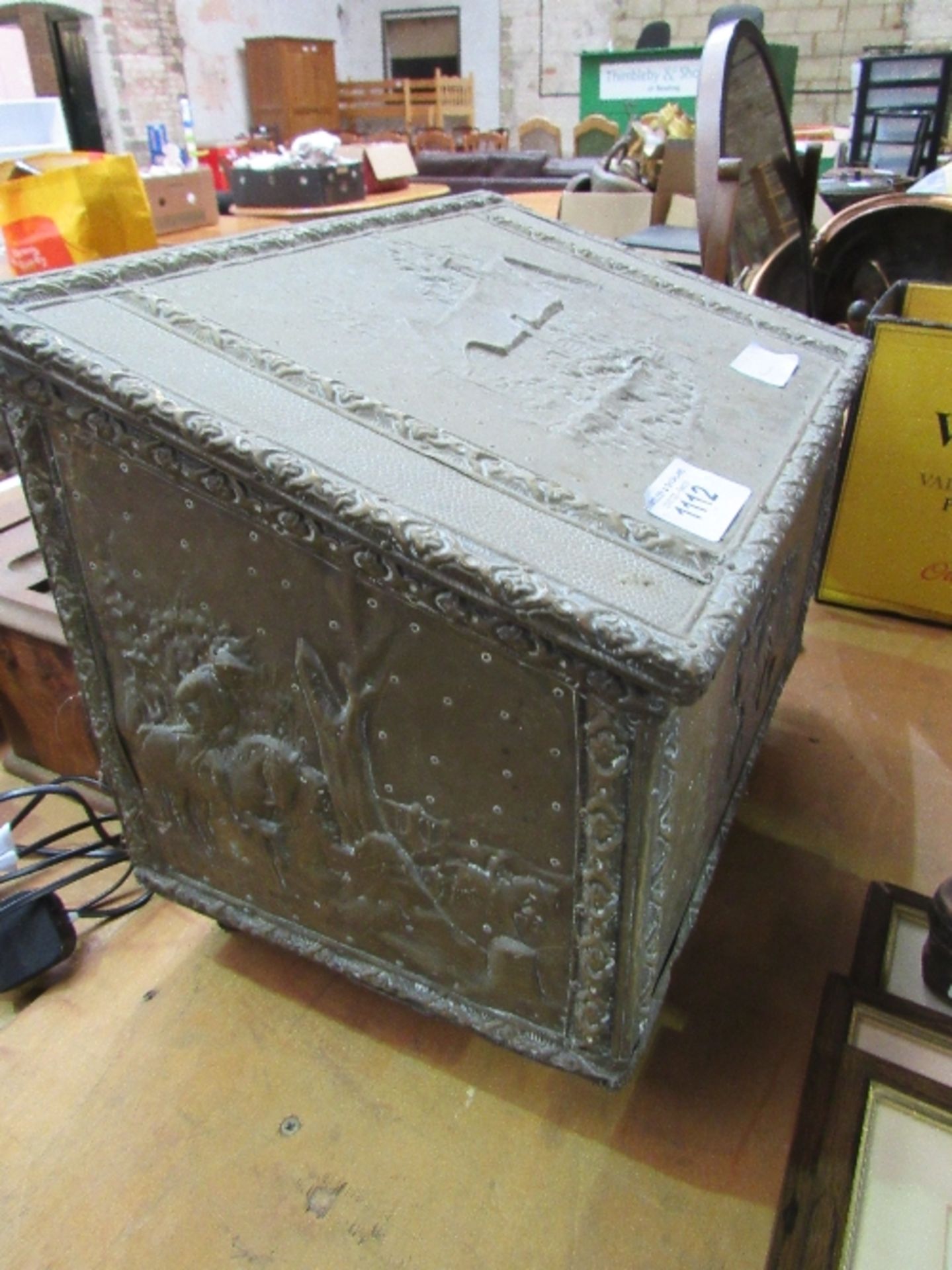 Coal box containing lamps - Image 2 of 3