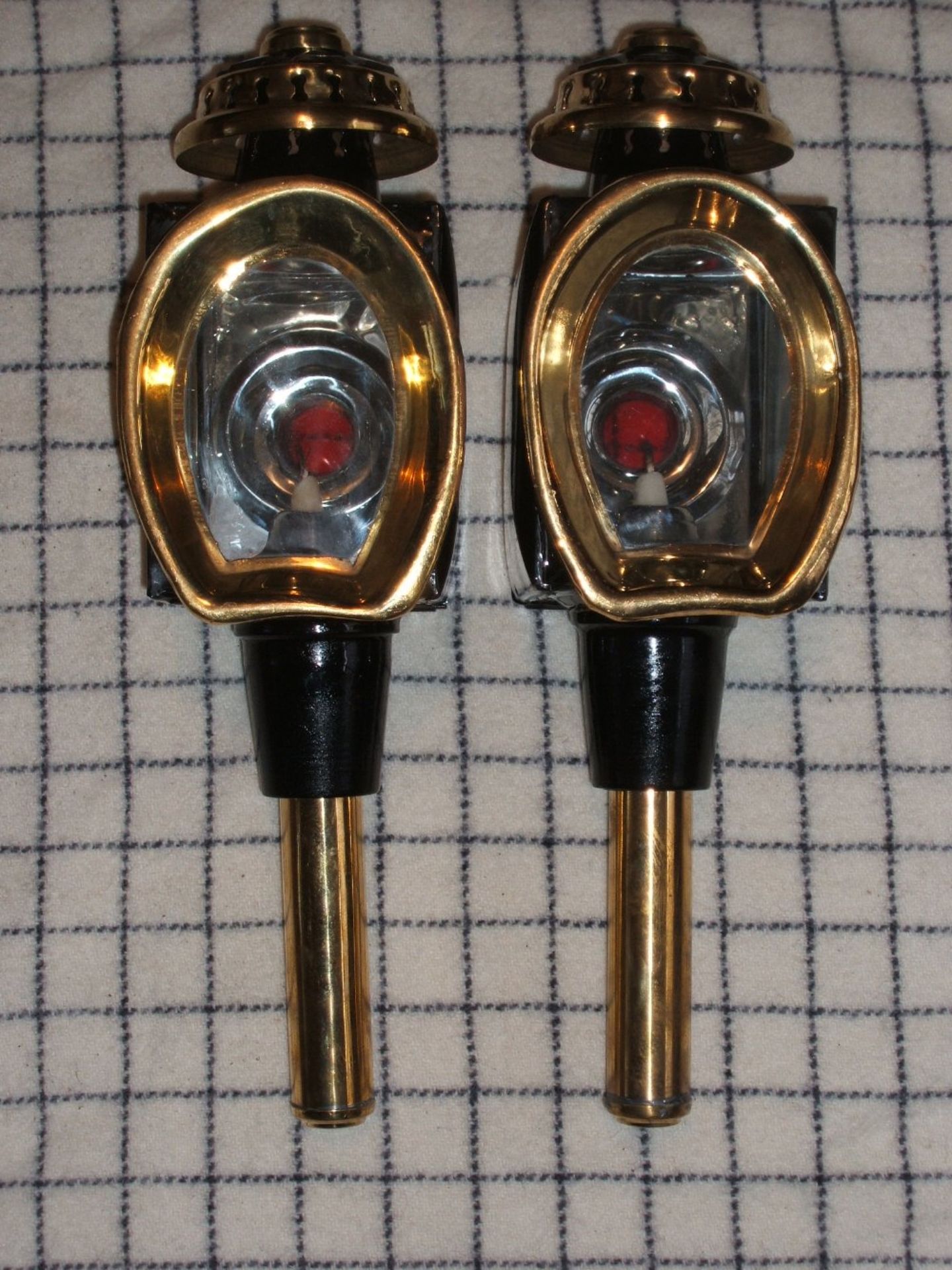 Pair of brass horseshoe fronted carriage lamps, approx. 16ins tall