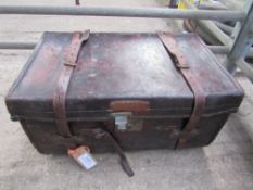 Brown leather trunk, 27ins x 18ins x 13ins