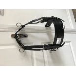 Synthetic pony breastcollar with chrome fittings