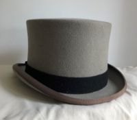 Extra large grey top hat