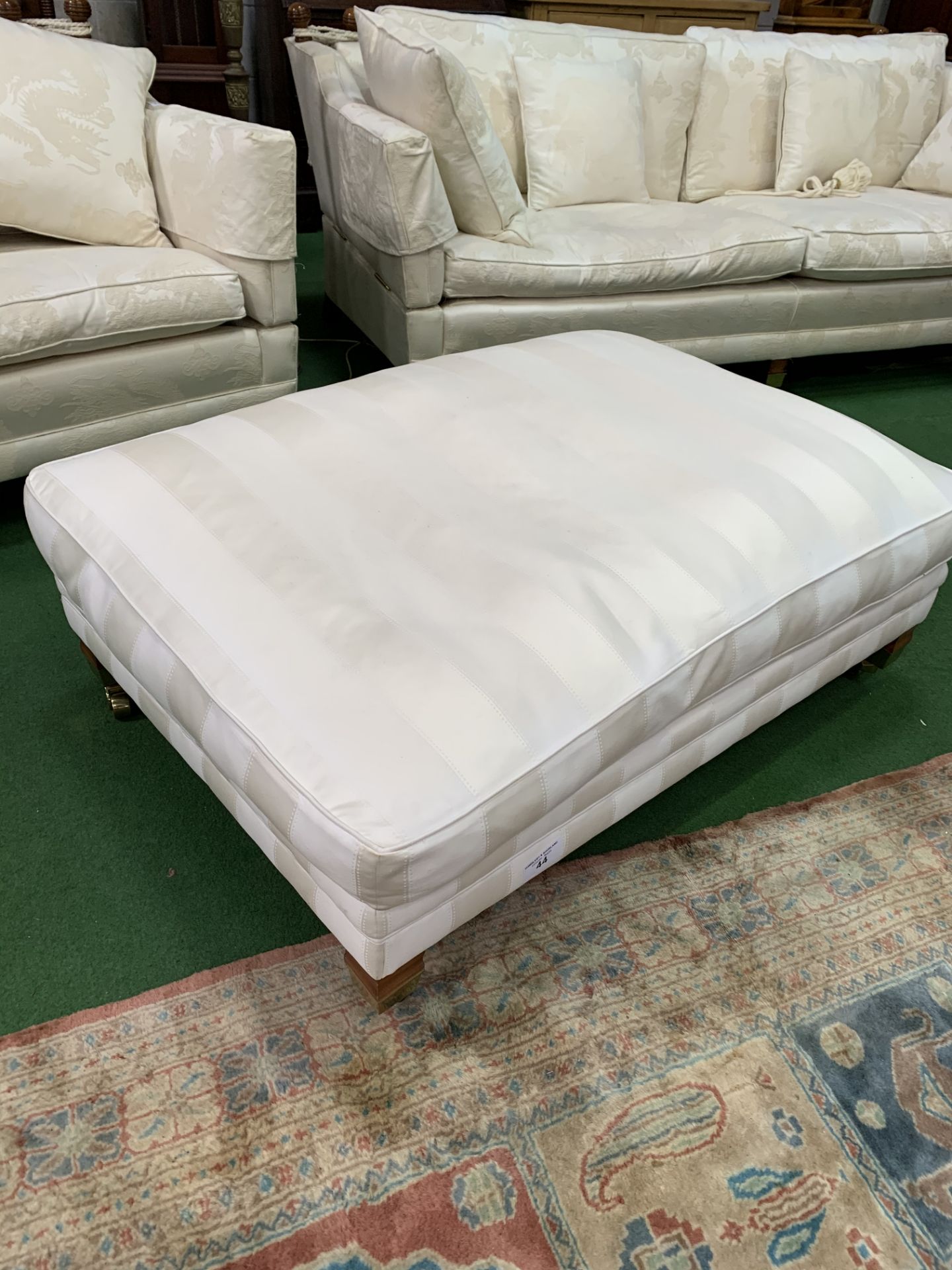 Duresta cream upholstered foot stool with cushion. 123 x 89 x 42 Estimate £50-80. - Image 3 of 3